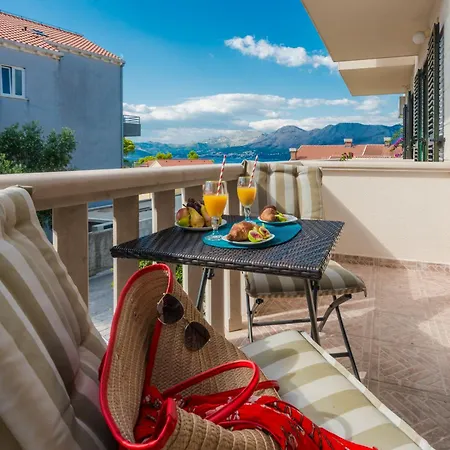 Cina Guest house 3*