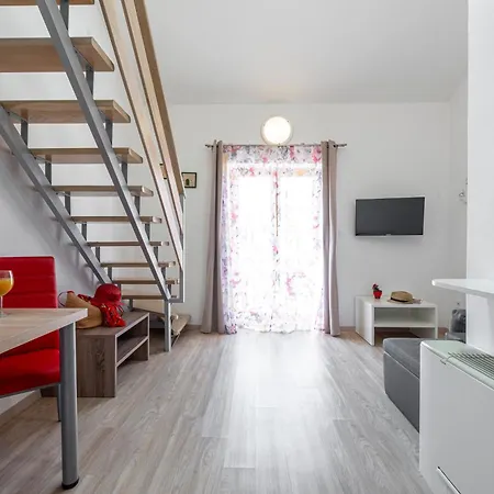 Guest house Cina 3*